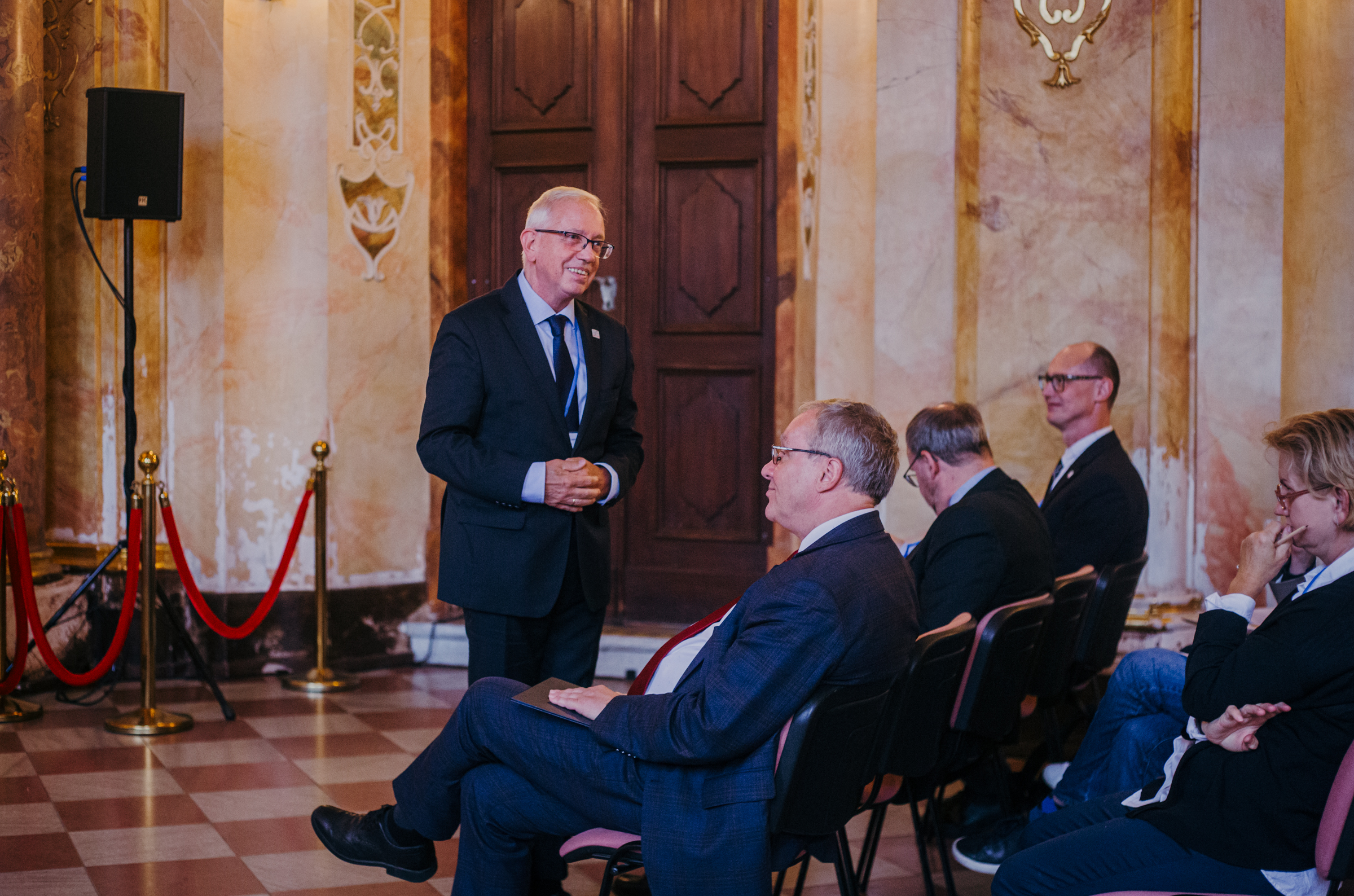 Head of the Jury addressing